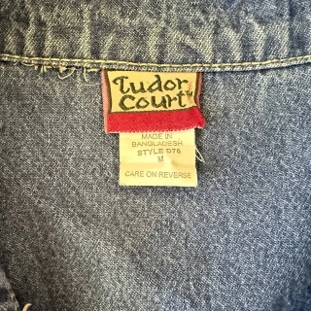 Women's Vintage Tudor Court Floral Embroidered Jean Jacket Grandma Core Medium